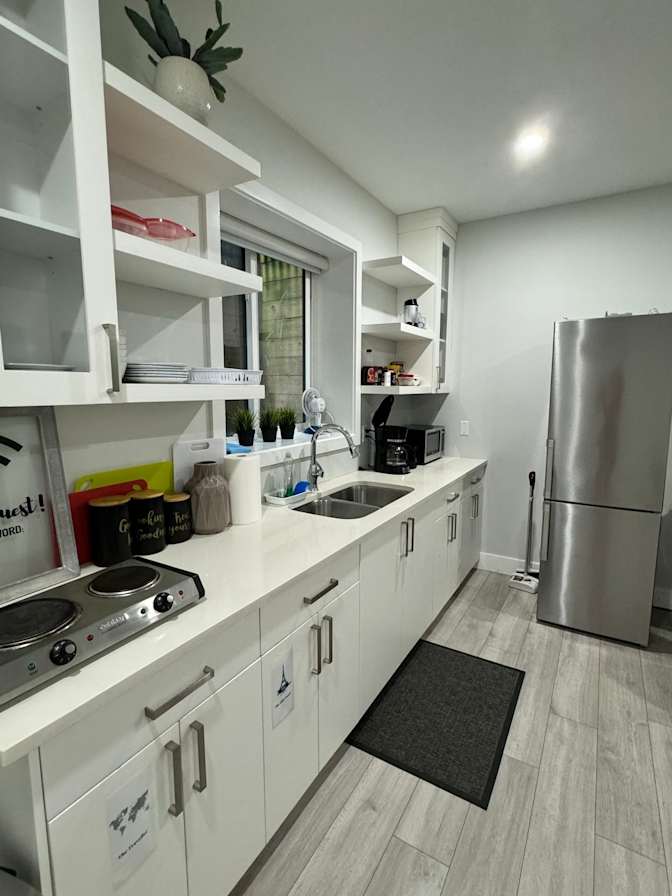 JULIANA VALLEE's room