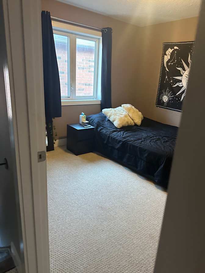 Miranda Mckenna's room