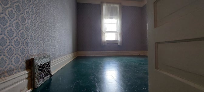 Photo of Lasha Mowchun's room