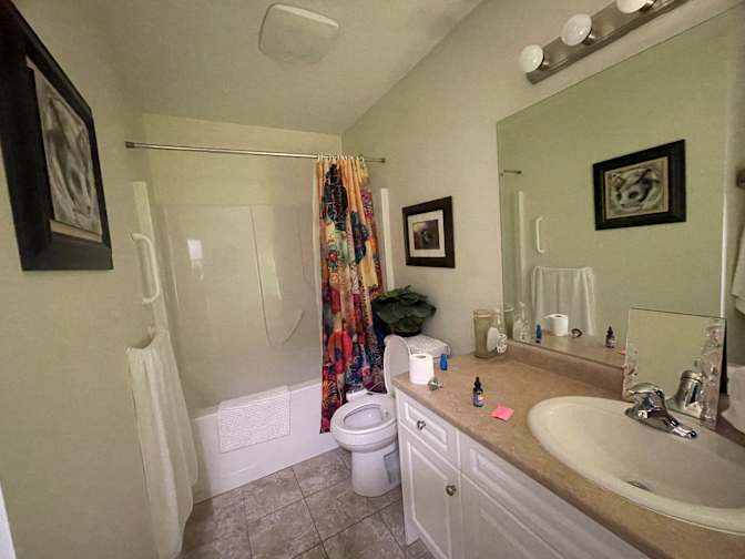 Judi Richards's room