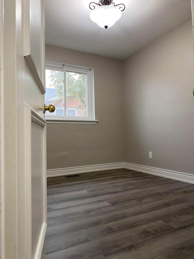 Beautiful, Clean & Bright!'s room