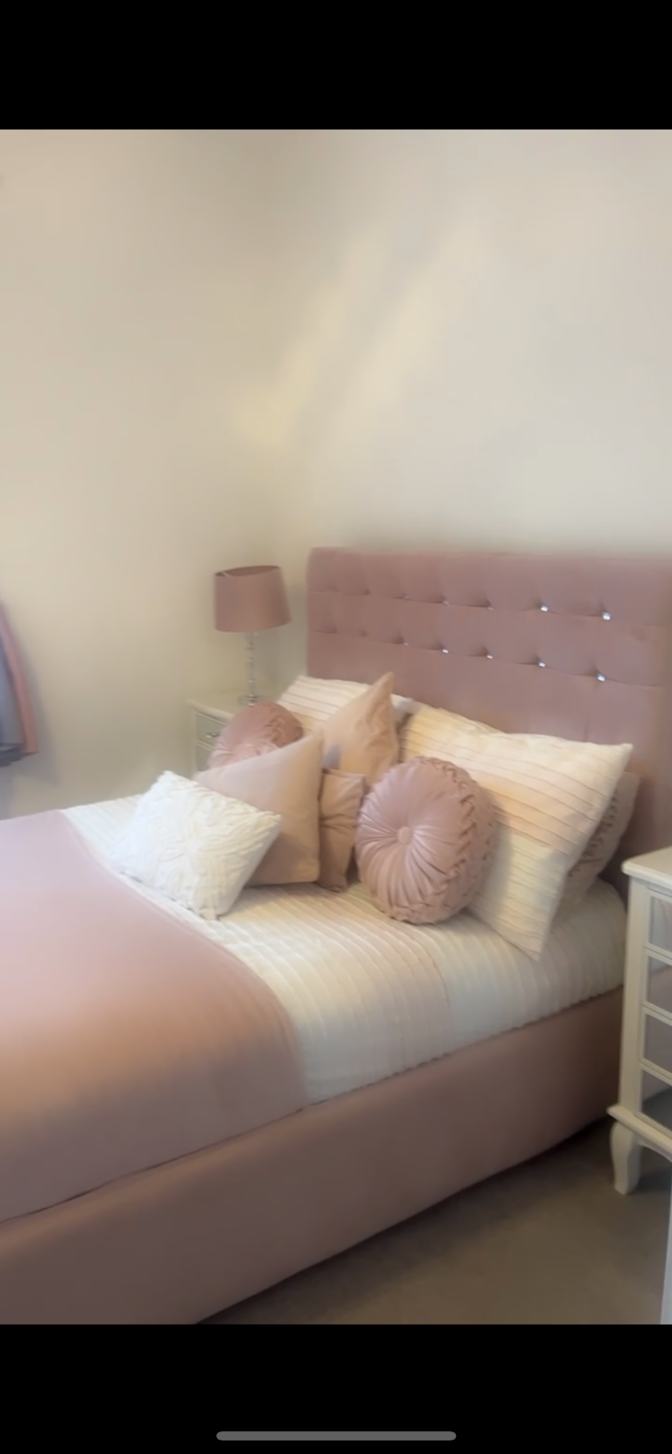 Photo of Sara's room