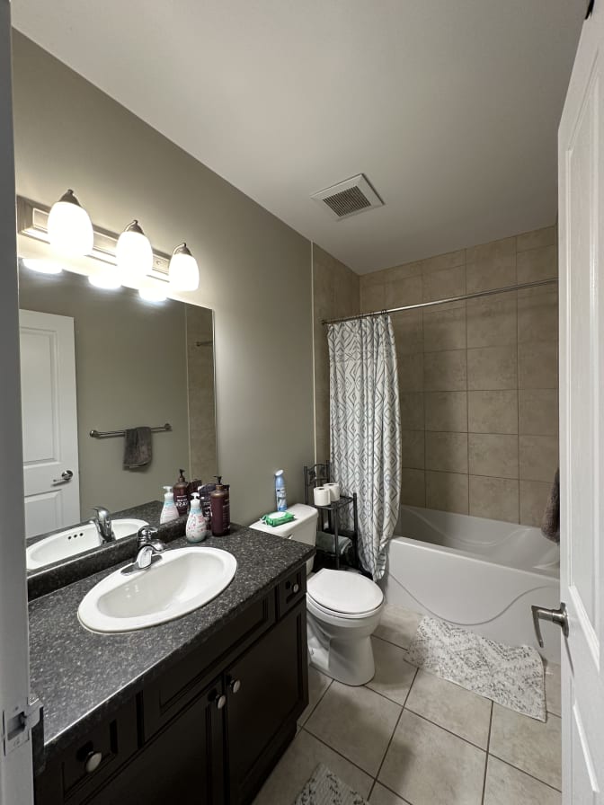 Justin Bisset's room