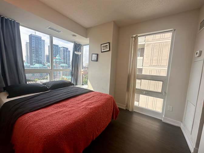 Harrington Toronto's room