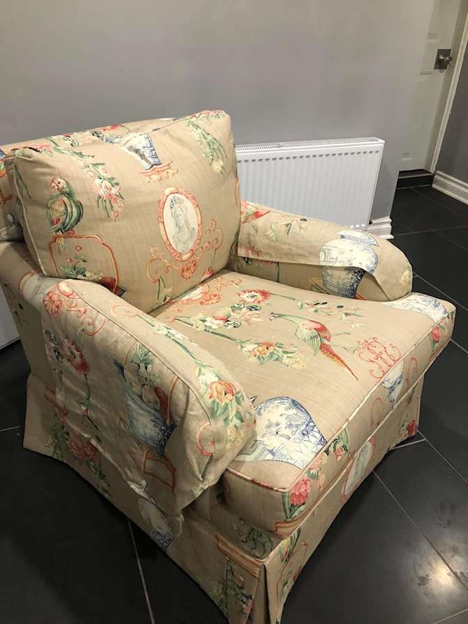 Yolah  slater's room