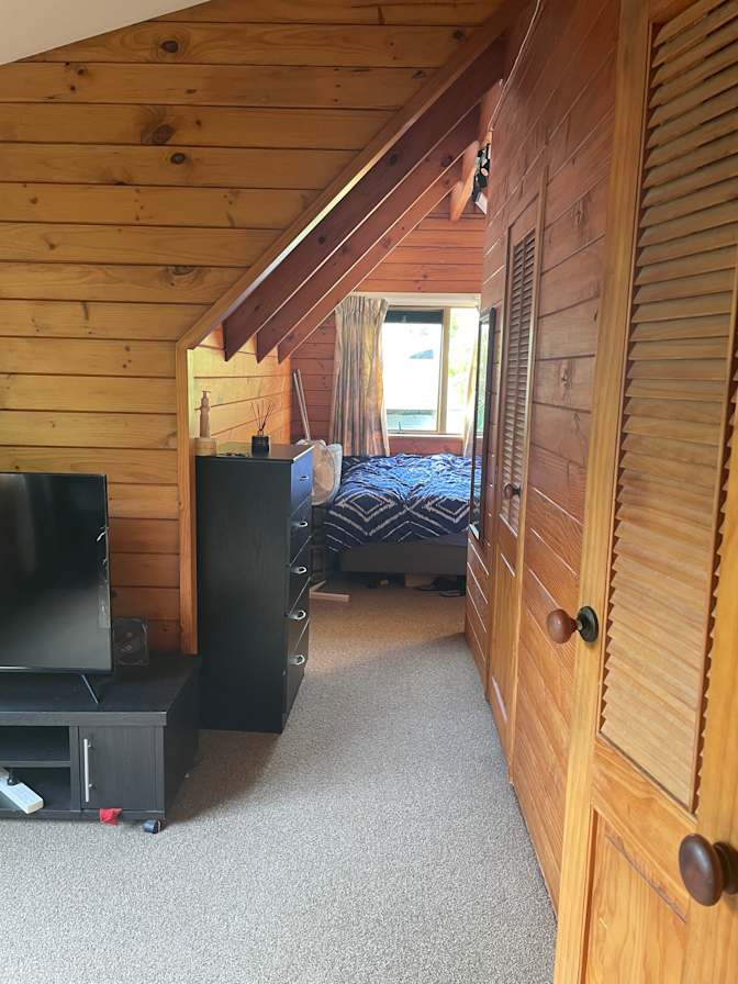Photo of Elizabeth Dreyer's room