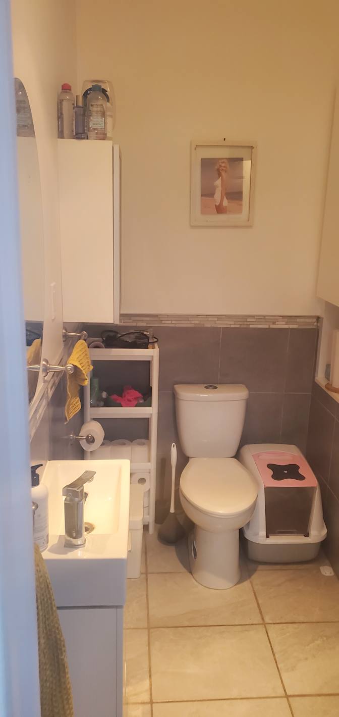 Isla Robertson's room