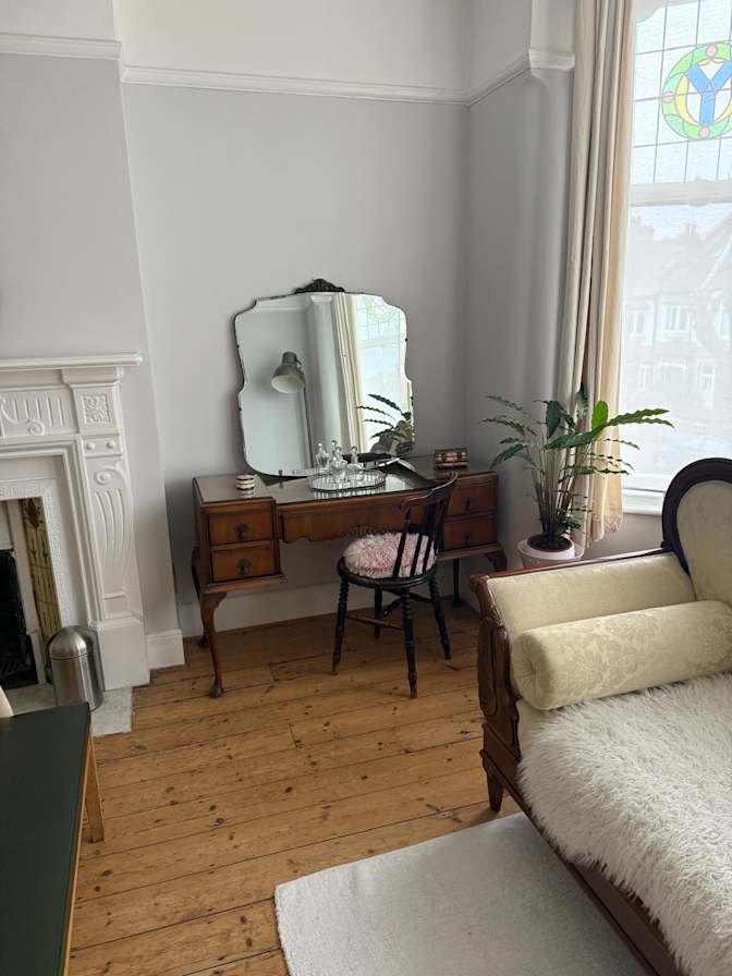 Photo of Elizabeth's room