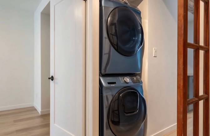 Ayushi Pandit's room