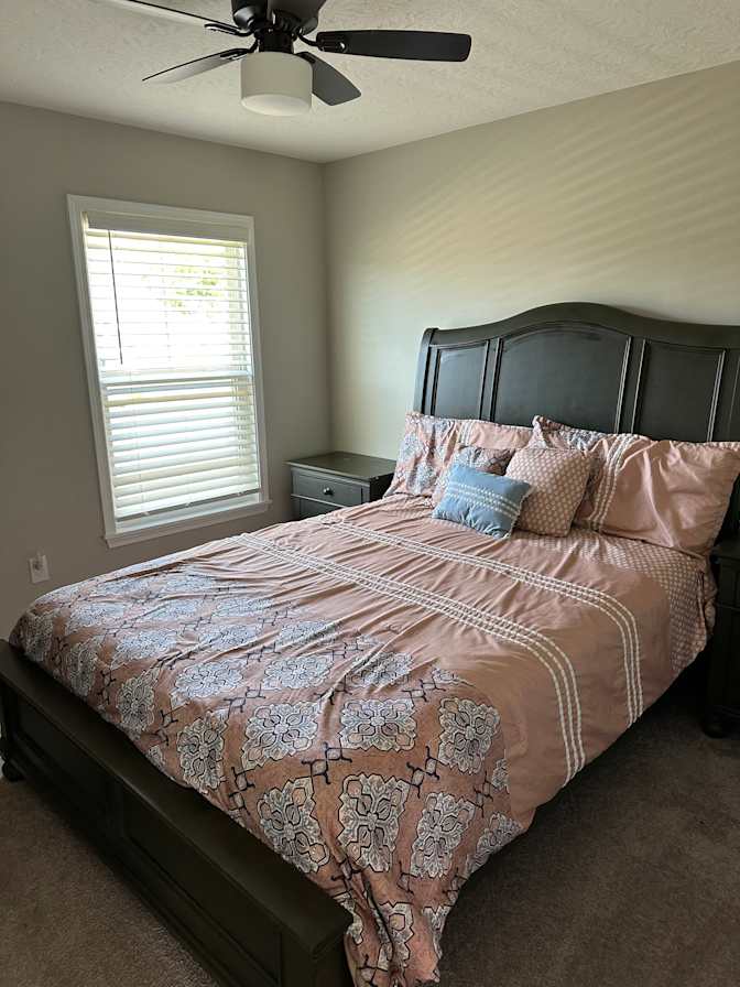 Private room to rent in share house Bellbrook, Ohio...