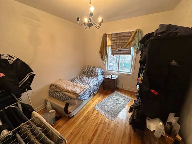 Photo of Asis's room