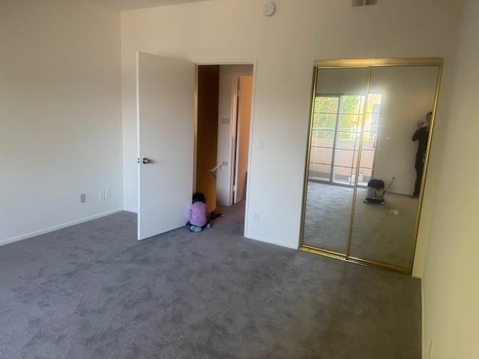 Photo of Angie Adler's room