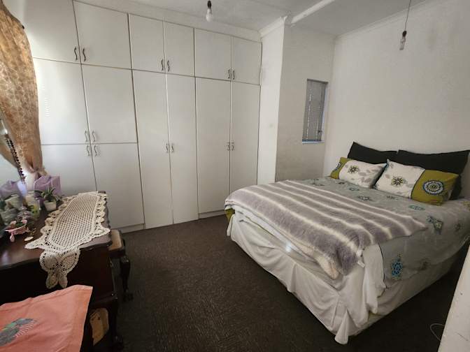 Photo of Dez's room