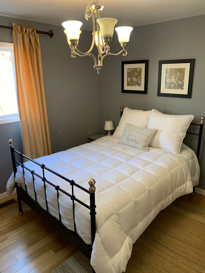 Nick Sarkovski's room