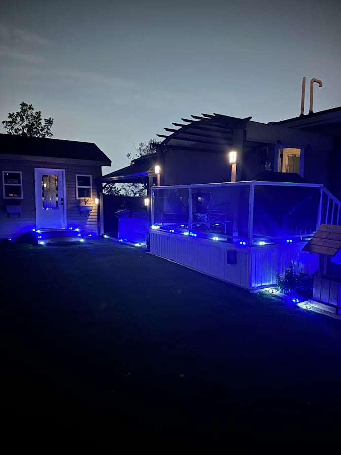 Gordon Dumaresq's room