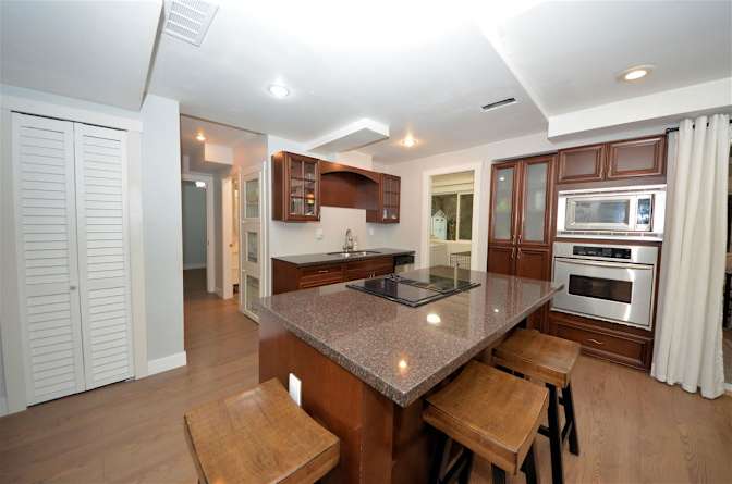 Seyed Faraz Akaberi's room