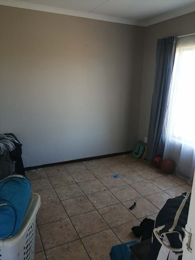 Photo of Neo's room