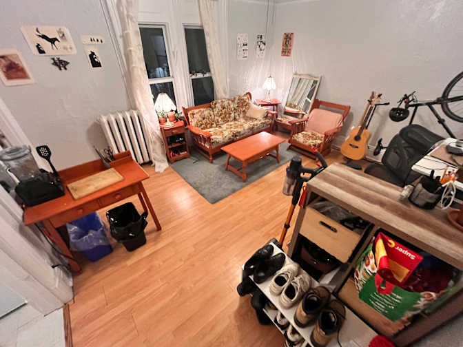 Quinn Boeker Thomas's room