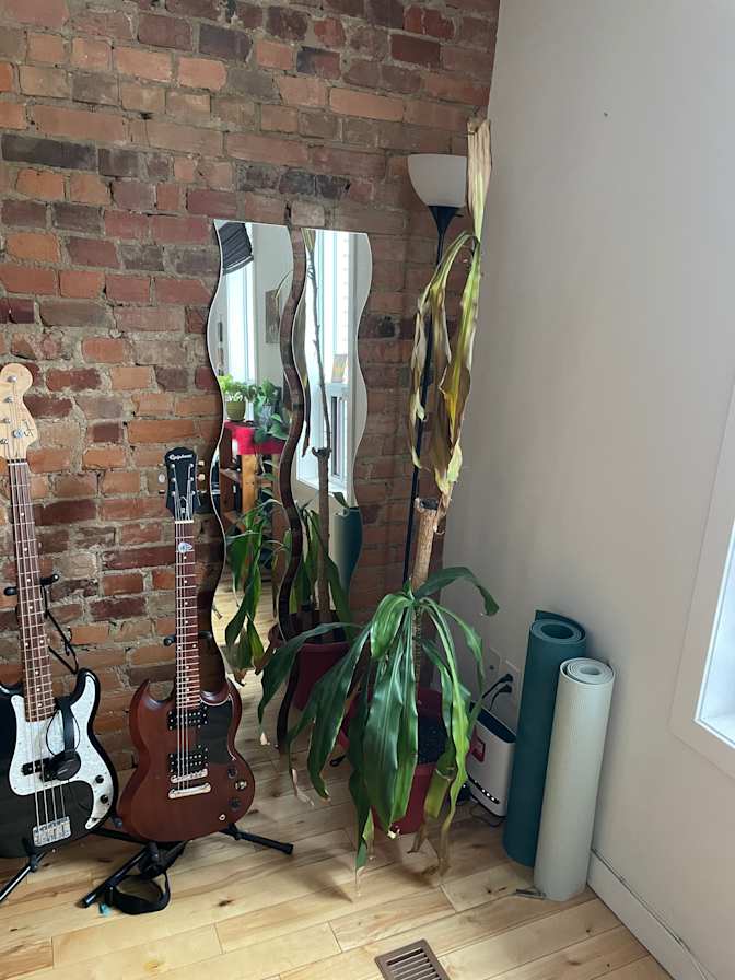 Photo of Klark's room