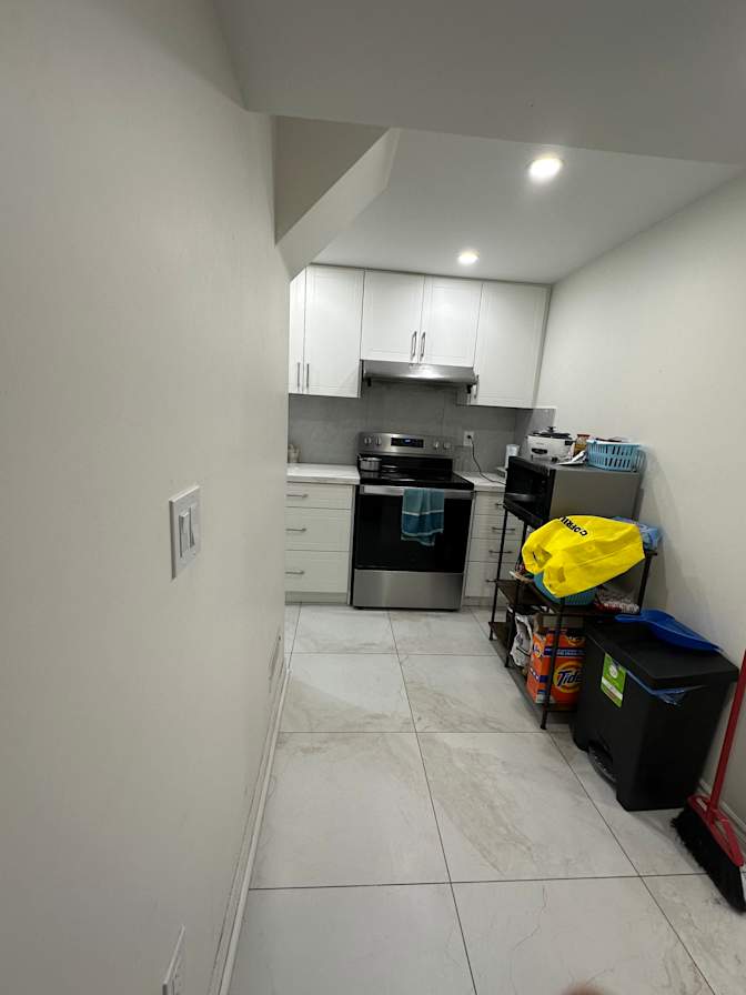 Leina Kumar Chaudhry's room