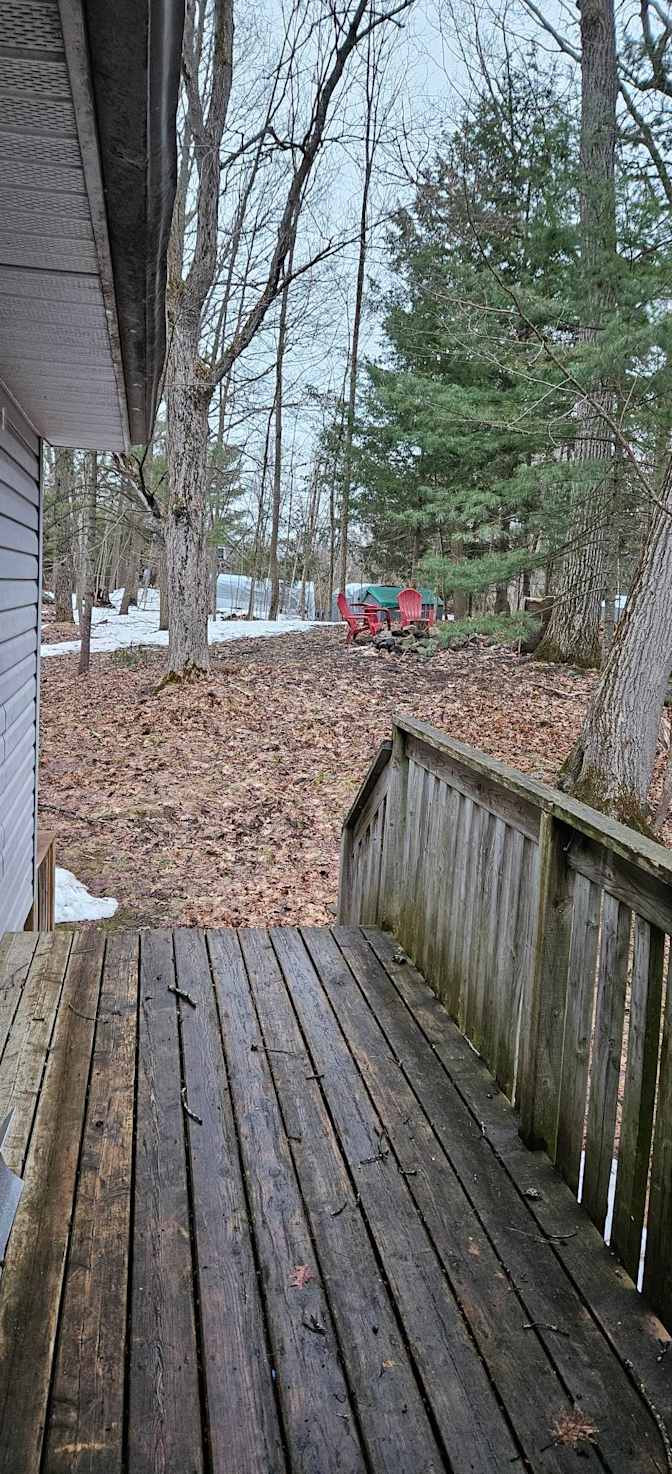 JOSH FOURNIER's room