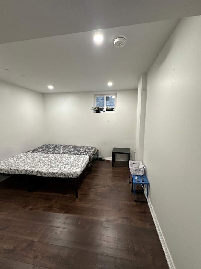 Leina Kumar Chaudhry's room