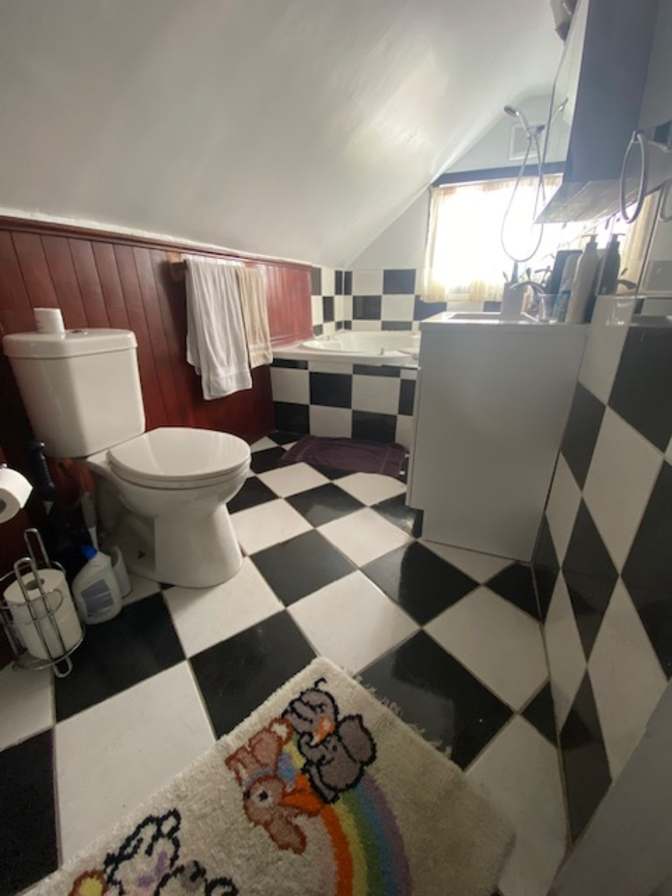 Emmanuel Wagne's room