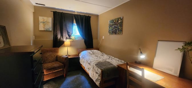 Photo of Brooks's room