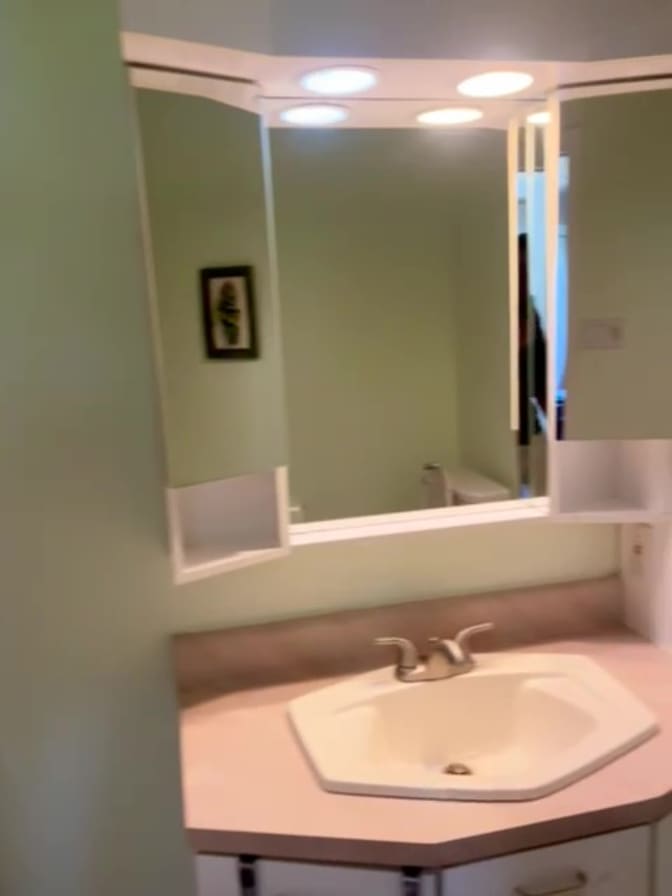 Photo of Ayoub's room