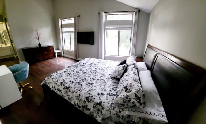Photo of Glen's room