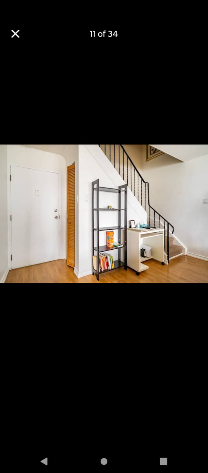 Andrew Karabinos's room