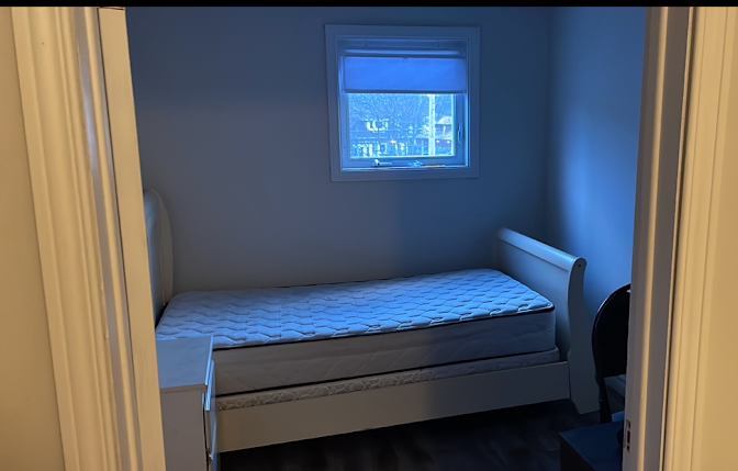 Doorgesh Bheekhoo's room