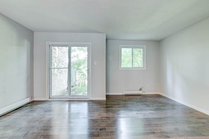 Photo of Peter Piniotes's room