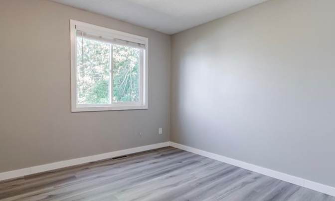 Meghan and Jessica's room