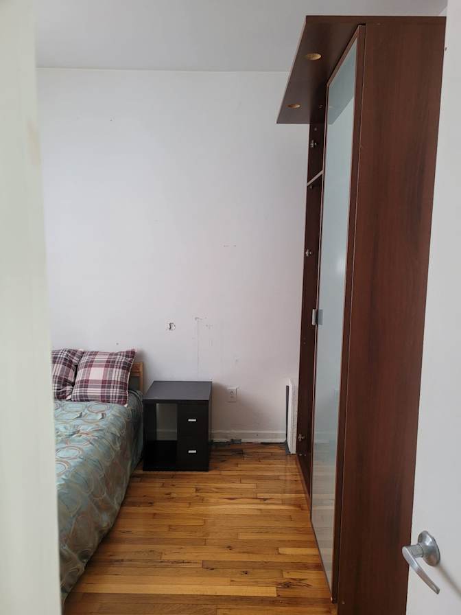 Trois J and J's room