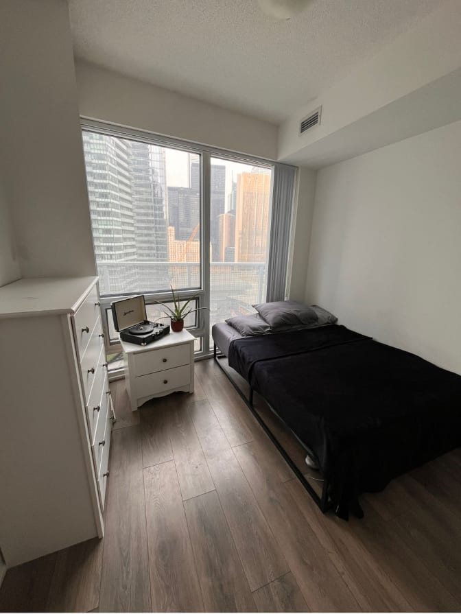 Photo of Rajahl's room