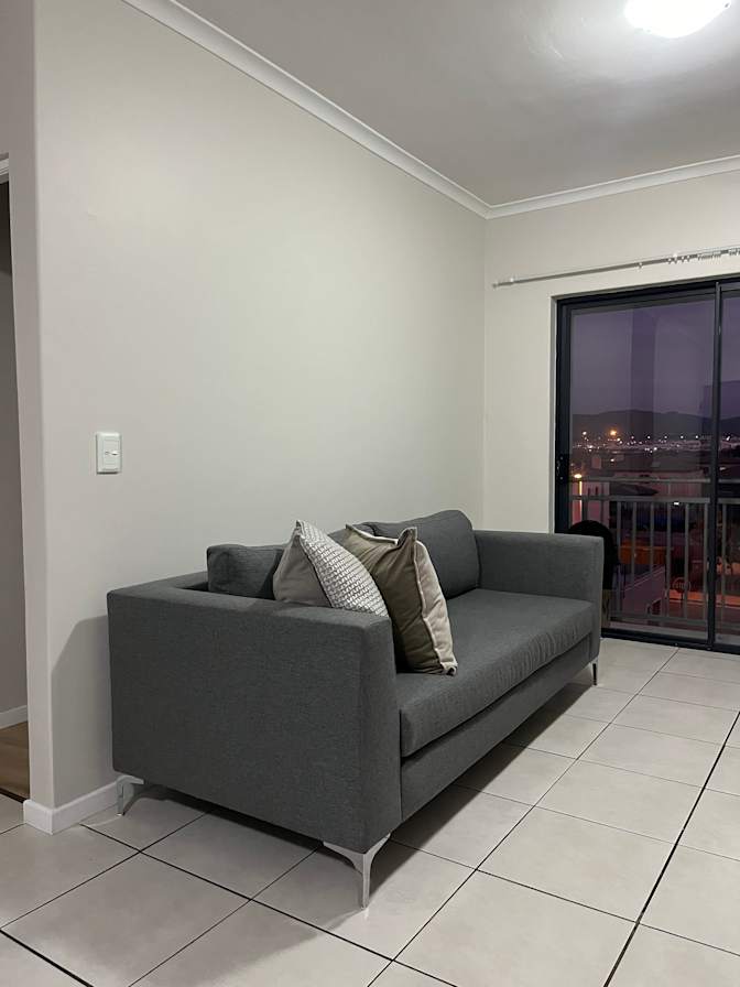 Private room to rent in share house Walworth Road... Roomies.co.za