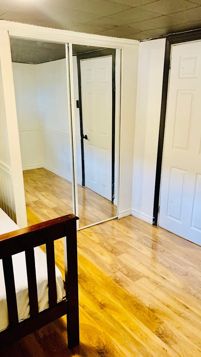 Cozy Cristine's Shared Condo's room