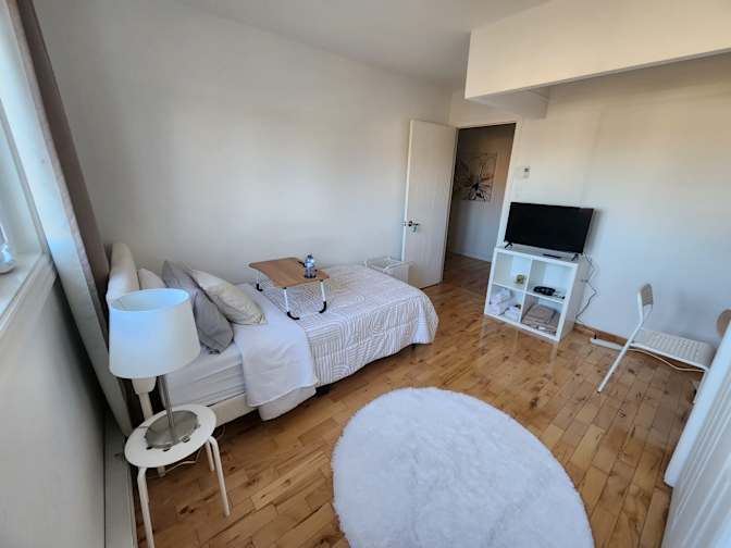 Photo of Claudia's room