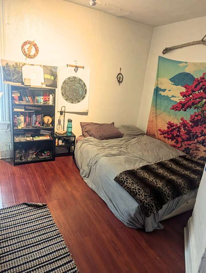 Photo of Ofield's room