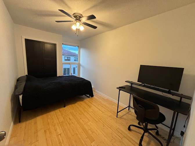 Genevieve Santos's room