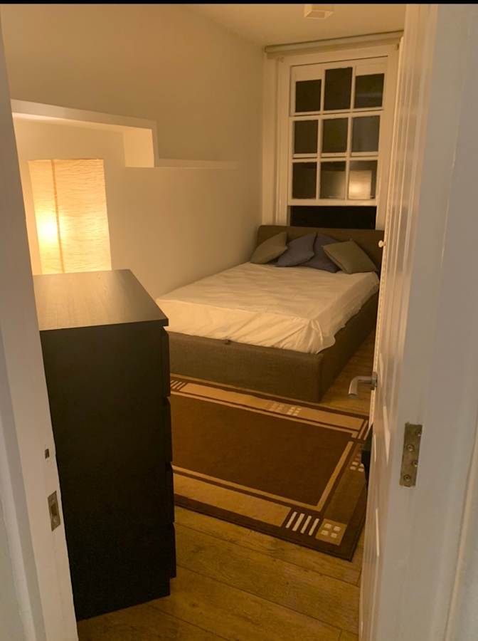 Photo of Ana's room