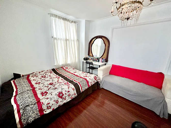 EKC Homestay Toronto's room