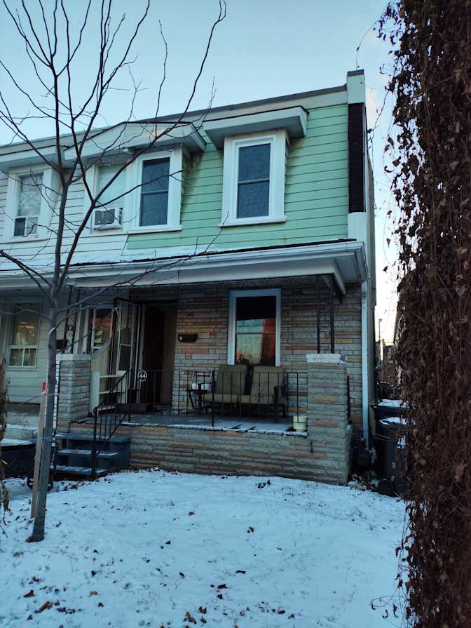 Viet Anh Nguyen's room