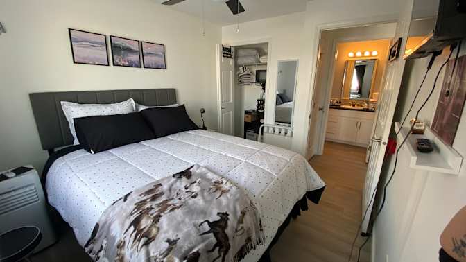 rhonda Janson's room