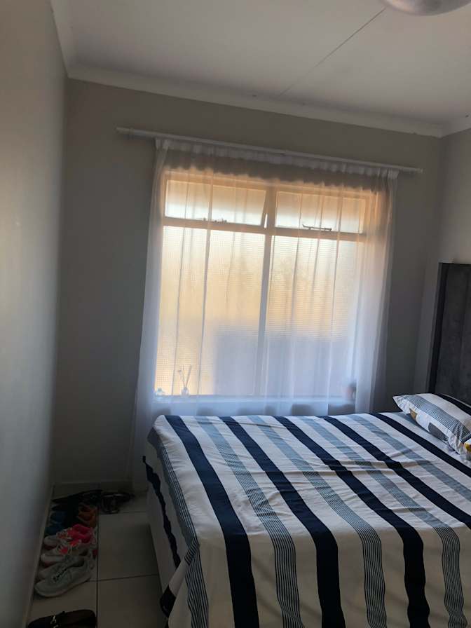 Photo of Lee's room