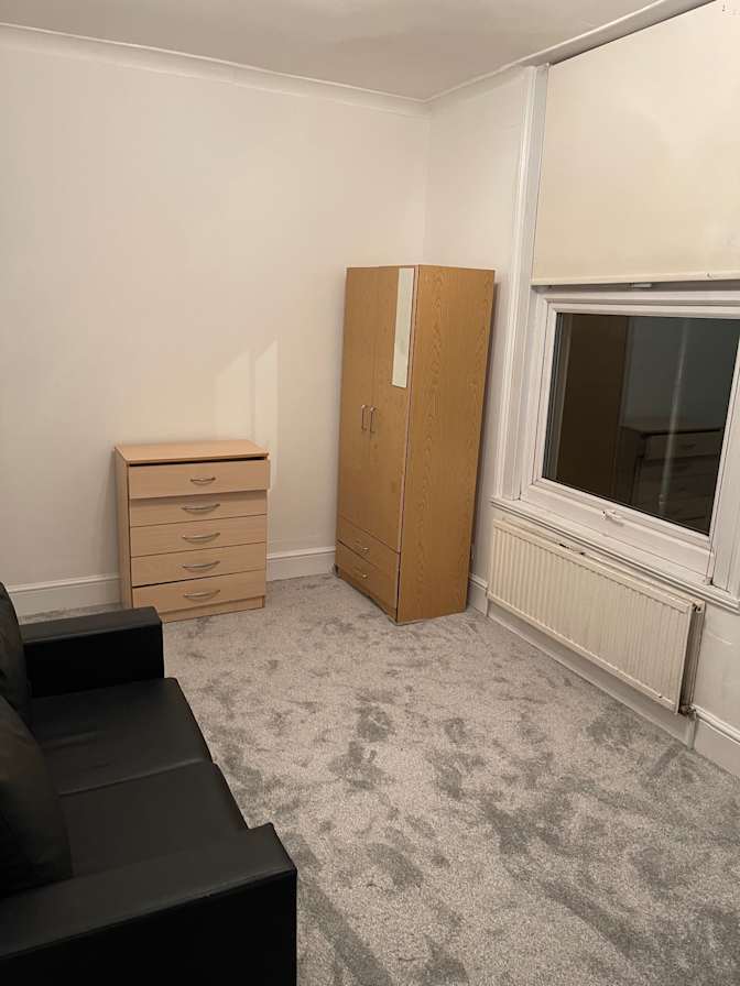 Photo of Hayder's room