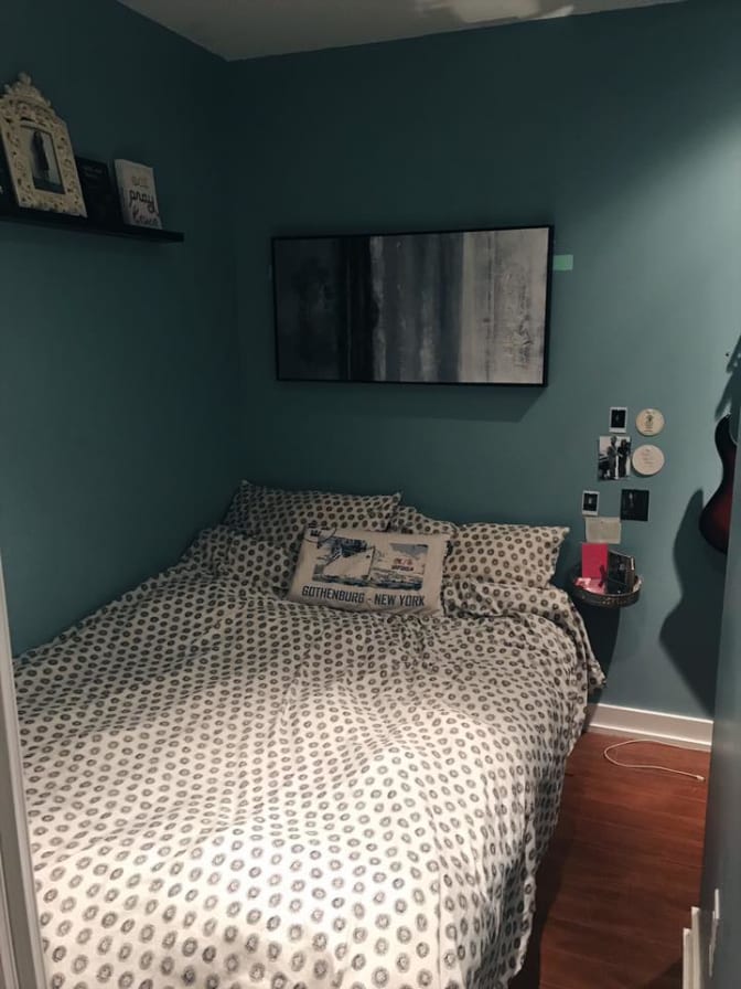 Photo of Daniel Edelstein's room