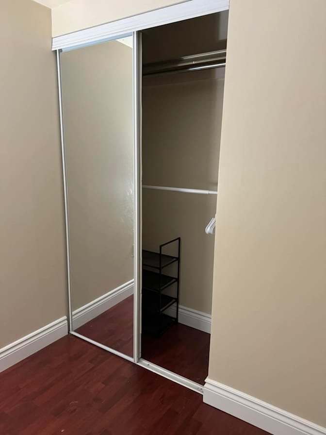 Eisen Jamison's room