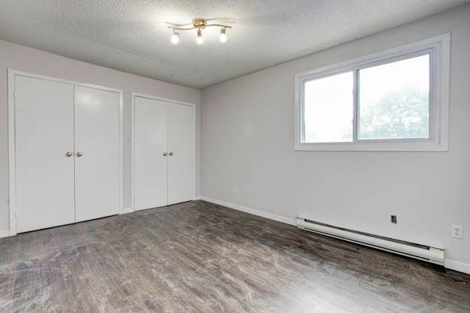 Photo of Peter Piniotes's room